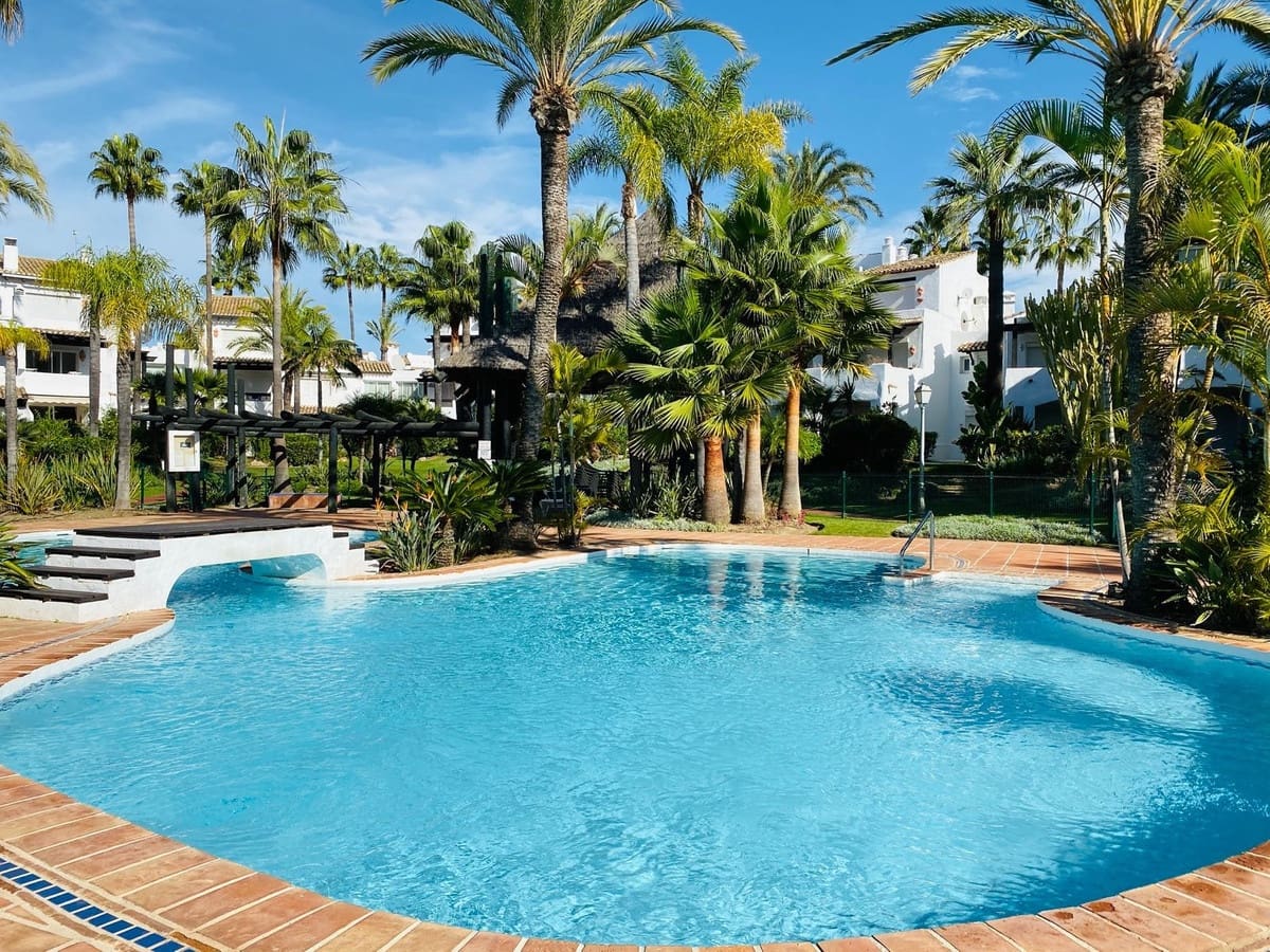 3 bedroom Townhouse for sale in Costalita with pool - € 849,000 (Ref: 9558697)