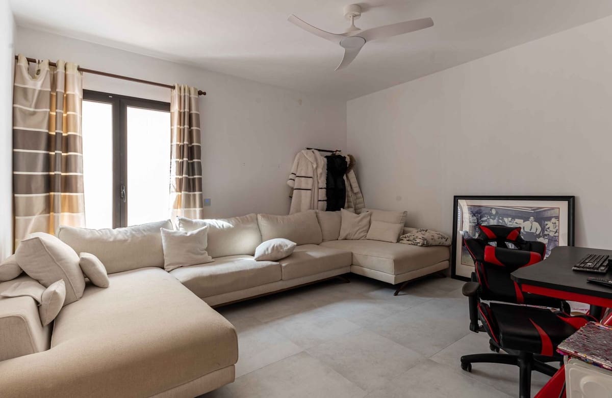 4 Zimmer Haus zu verkaufen in Benahavis mit Pool - 925.000 € (Ref: 9558698)