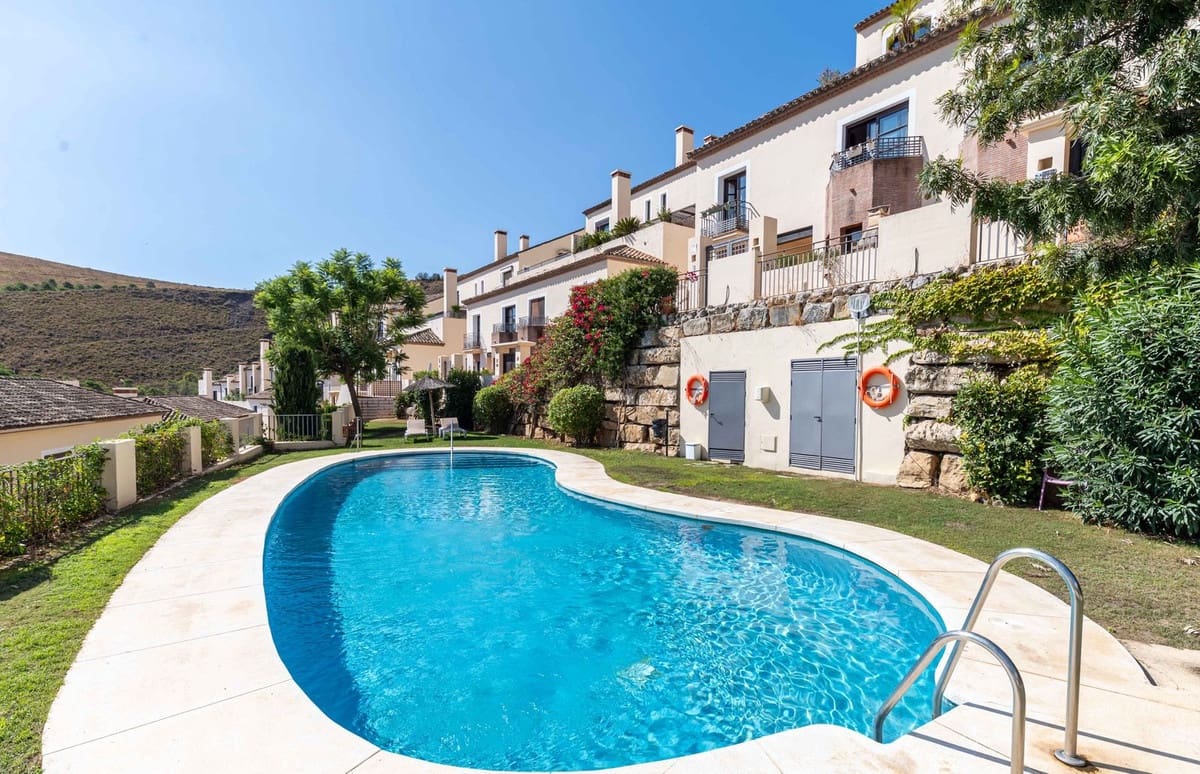 4 Zimmer Haus zu verkaufen in Benahavis mit Pool - 925.000 € (Ref: 9558698)