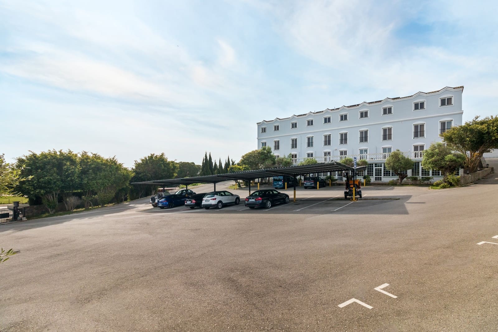 84 soveværelse Hotel til salg i San Roque - € 11.700.000 (Ref: 9586682)