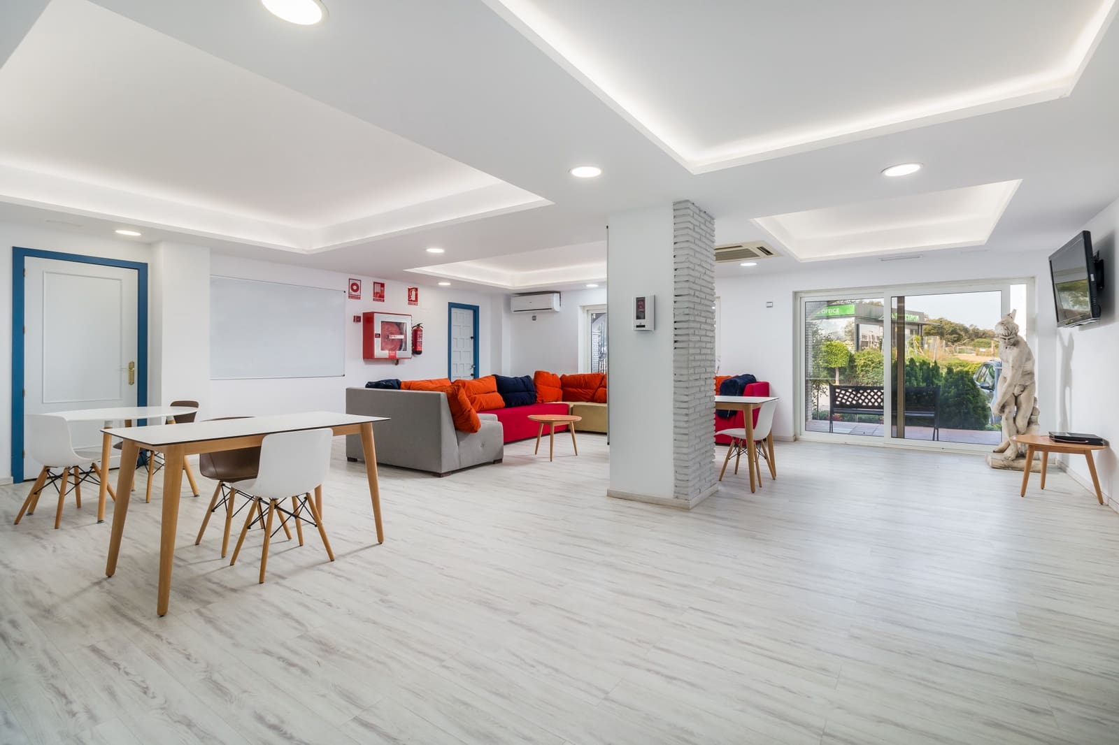 84 soveværelse Hotel til salg i San Roque - € 11.700.000 (Ref: 9586682)