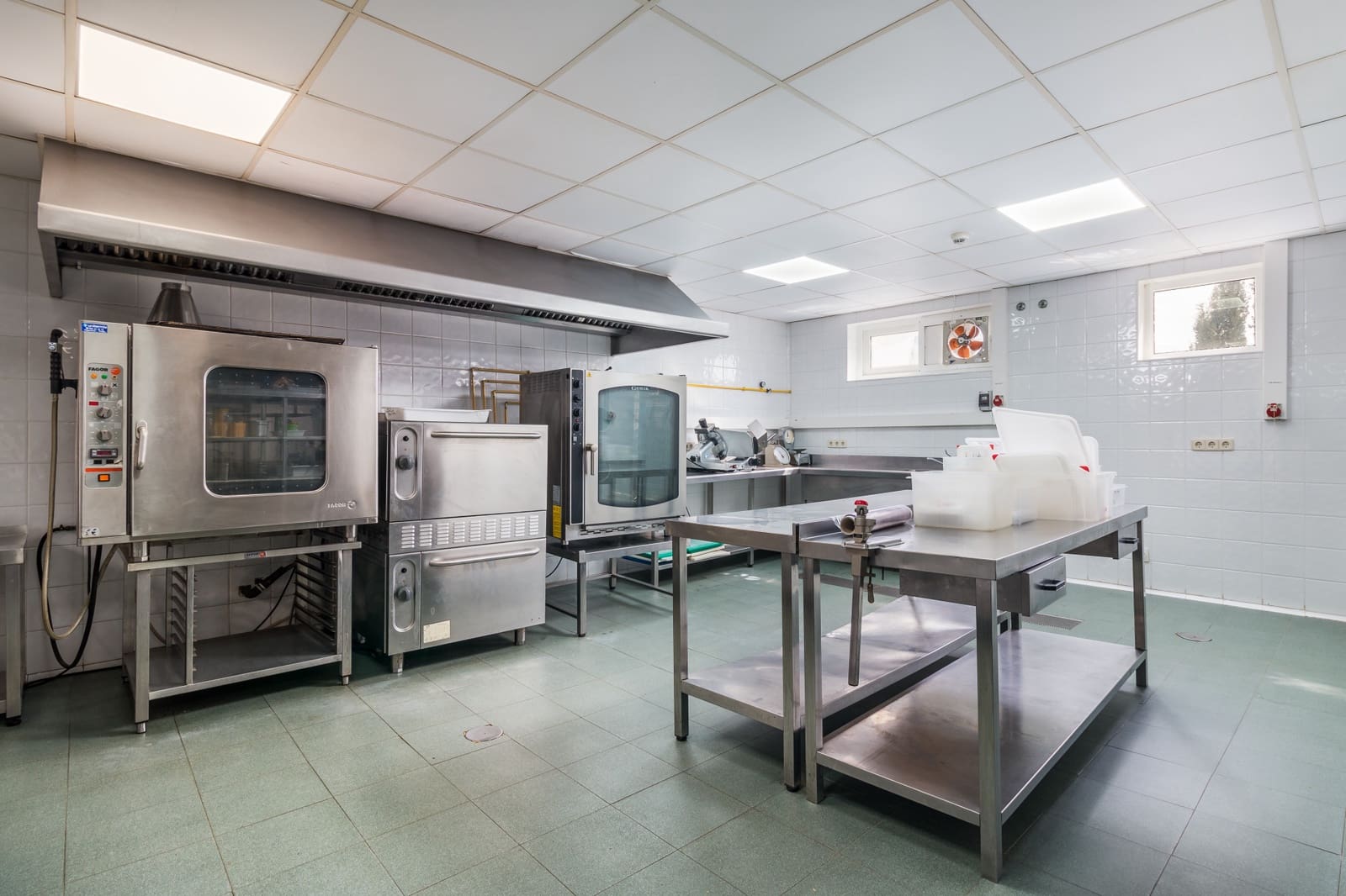 84 soveværelse Hotel til salg i San Roque - € 11.700.000 (Ref: 9586682)