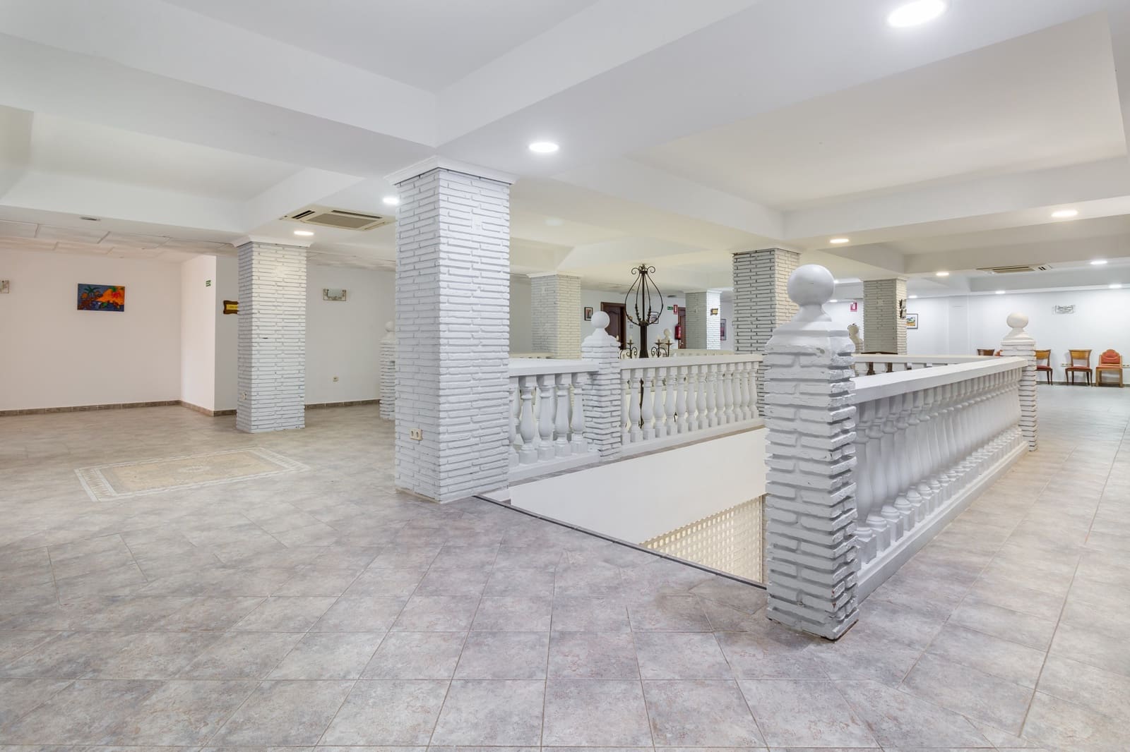 84 soveværelse Hotel til salg i San Roque - € 11.700.000 (Ref: 9586682)