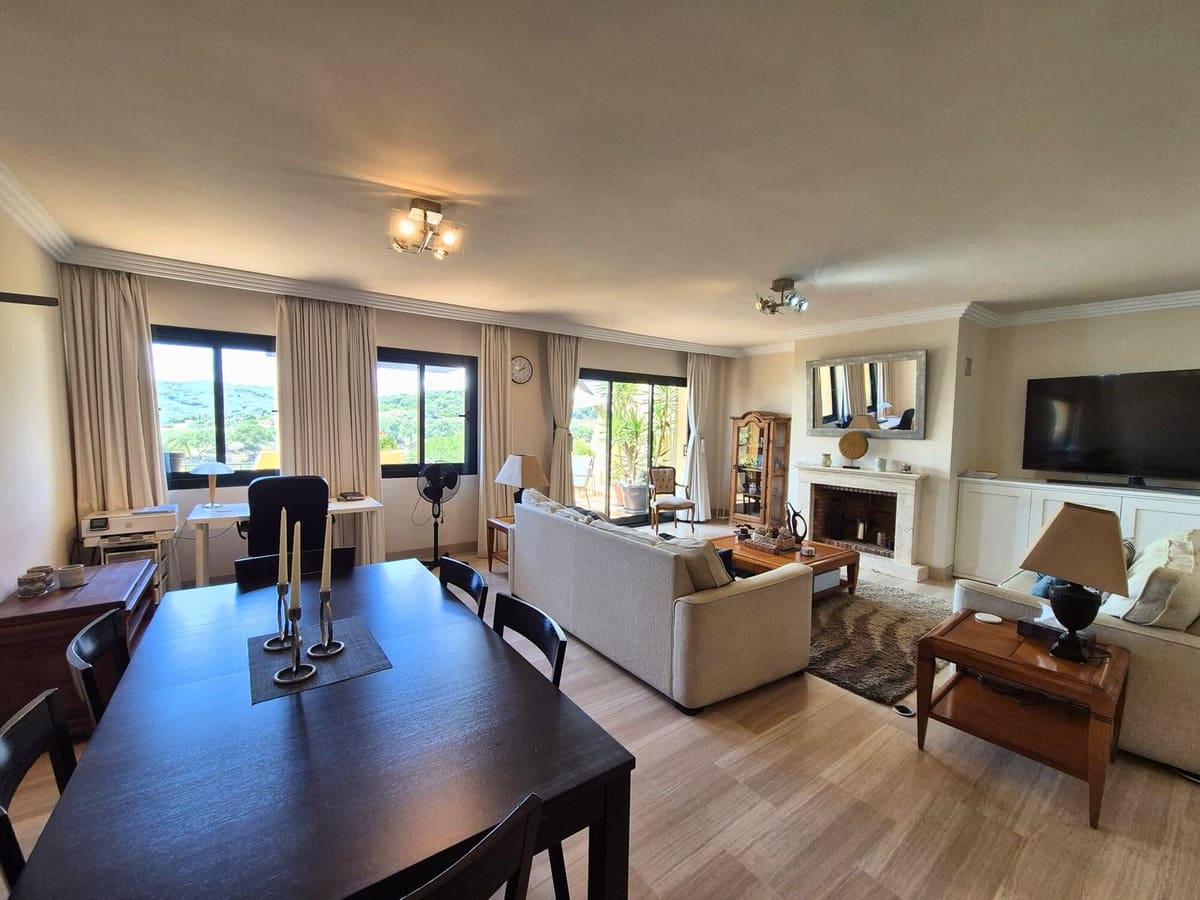 2 sypialnia Penthouse na sprzedaż w Sotogrande z basenem - 475 000 € (Ref: 9586688)