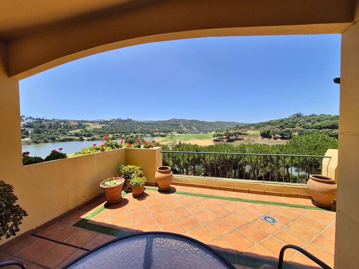 2 sypialnia Penthouse na sprzedaż w Sotogrande z basenem - 475 000 € (Ref: 9586688)