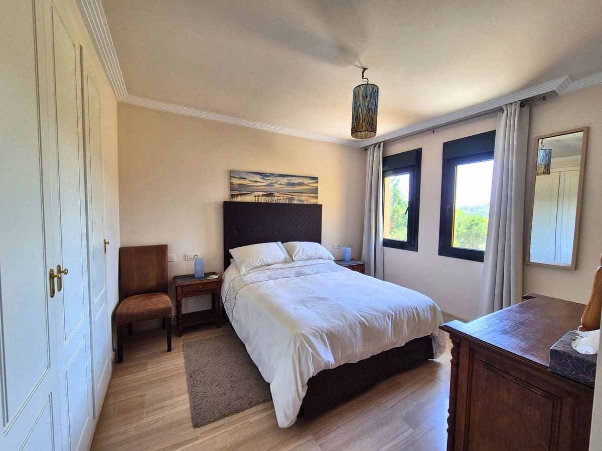 2 sypialnia Penthouse na sprzedaż w Sotogrande z basenem - 475 000 € (Ref: 9586688)