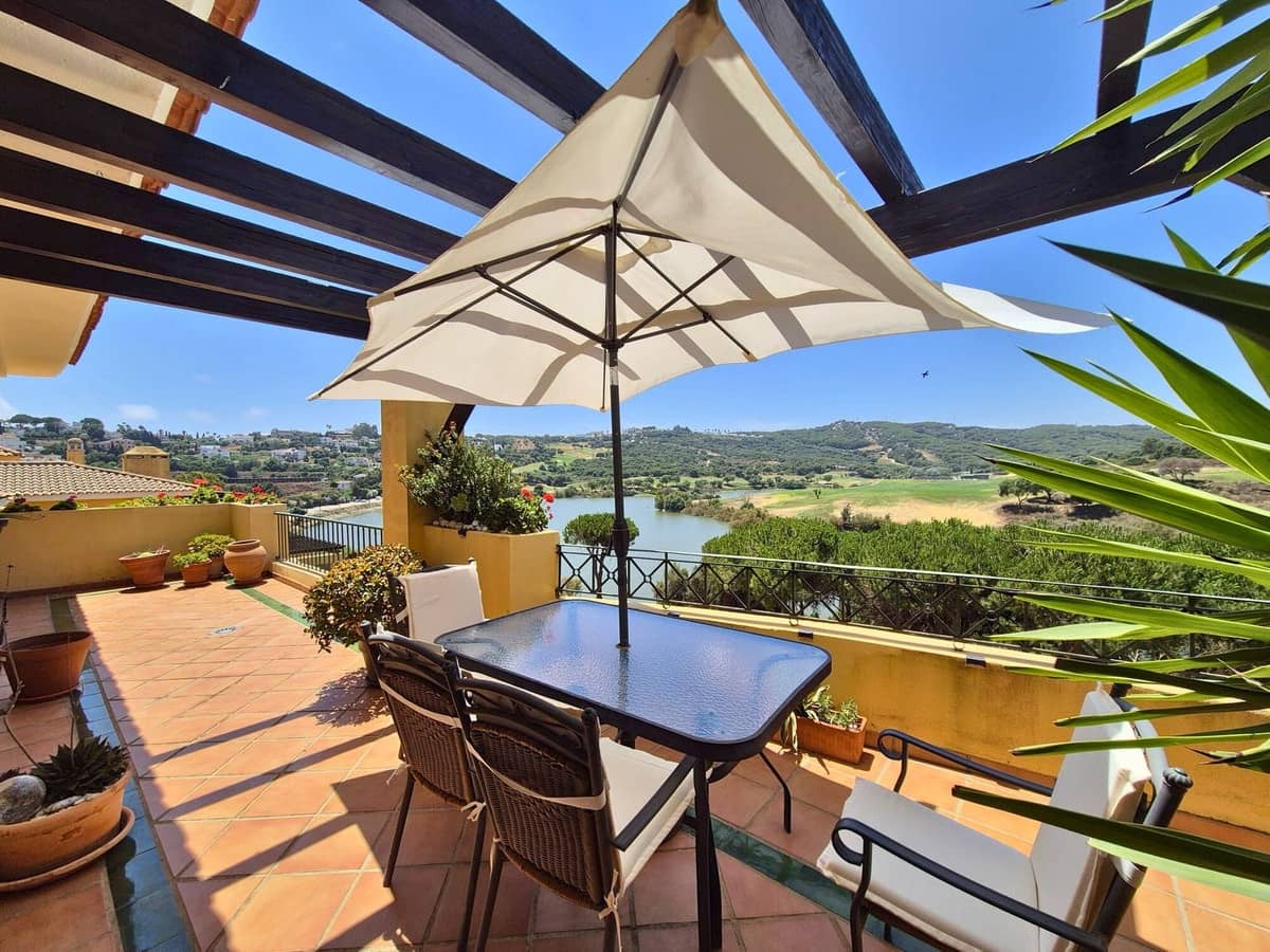 2 sypialnia Penthouse na sprzedaż w Sotogrande z basenem - 475 000 € (Ref: 9586688)