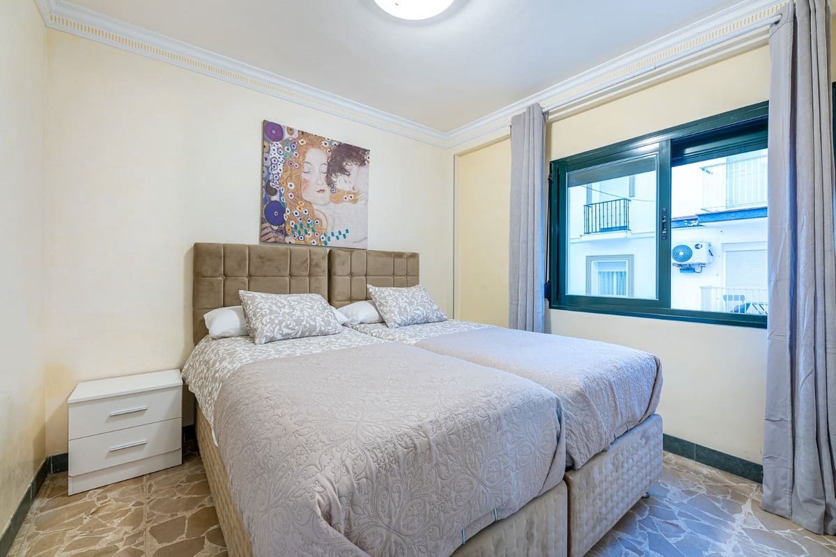 15 bedroom Hotel for sale in Torremolinos - € 4,300,000 (Ref: 9586691)