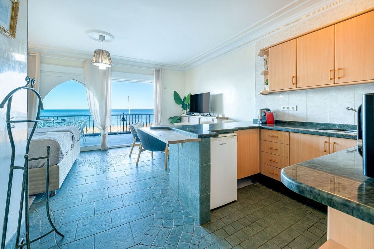 15 bedroom Hotel for sale in Torremolinos - € 4,300,000 (Ref: 9586691)