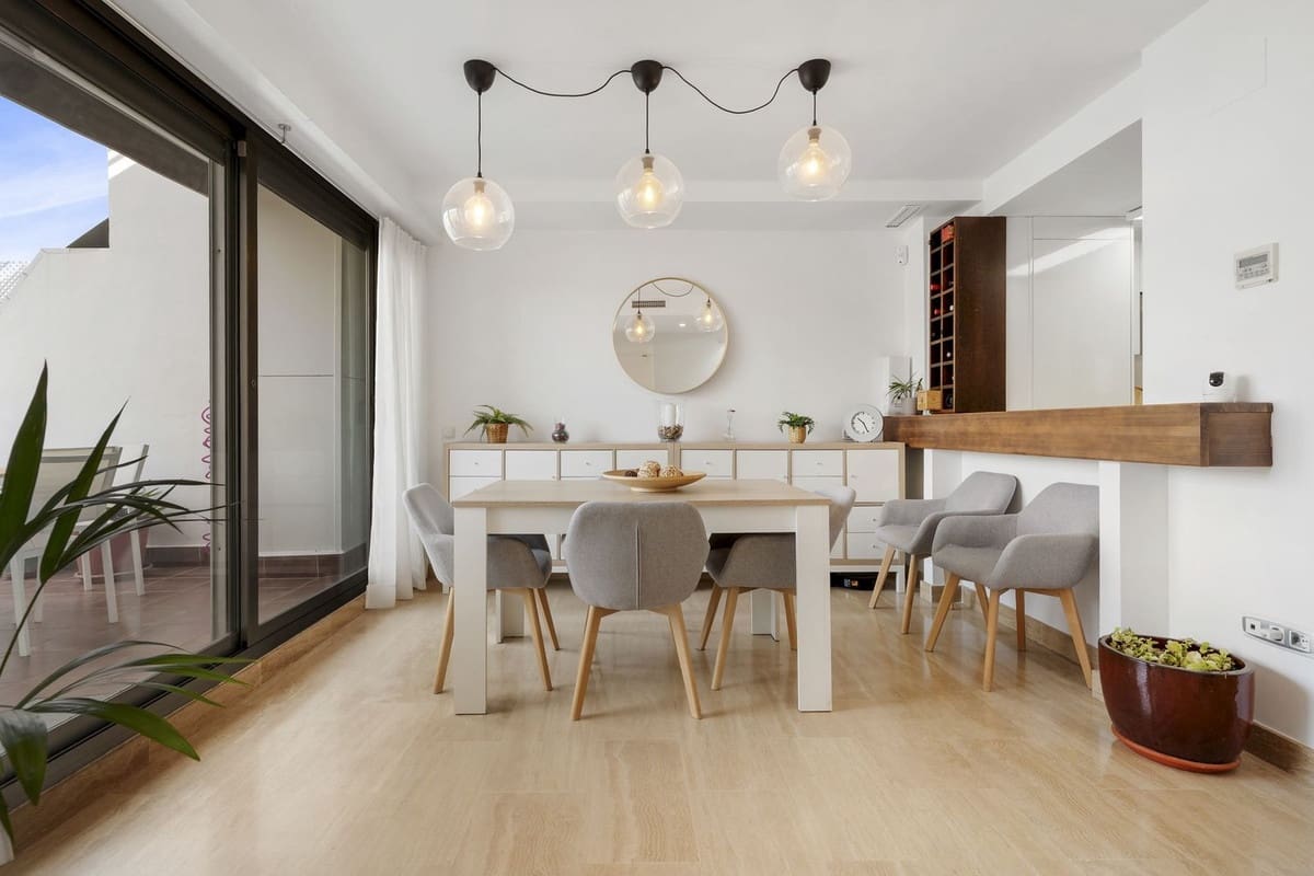 3 Zimmer Penthouse zu verkaufen in La Cala de Mijas mit Pool - 525.000 € (Ref: 9586695)