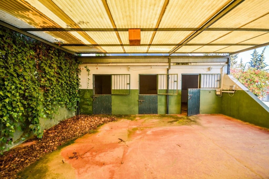 8 sovrum Villa till salu i Estepona med pool garage - 2 100 000 € (Ref: 9588031)