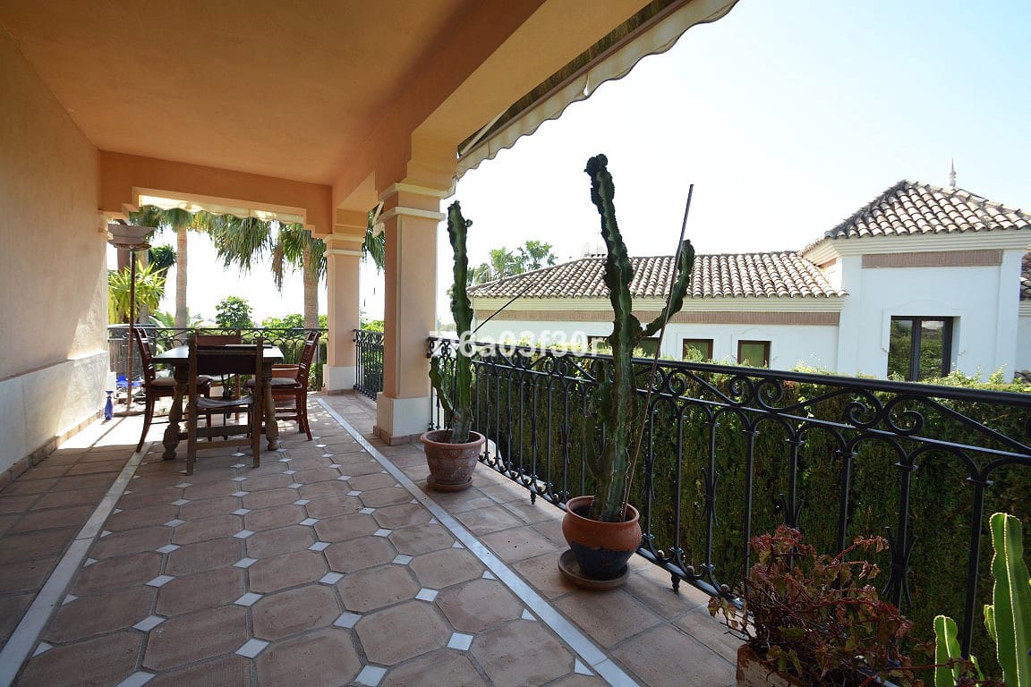5 sovrum Villa till salu i Nueva Andalucia med pool garage - 3 500 000 € (Ref: 9588032)