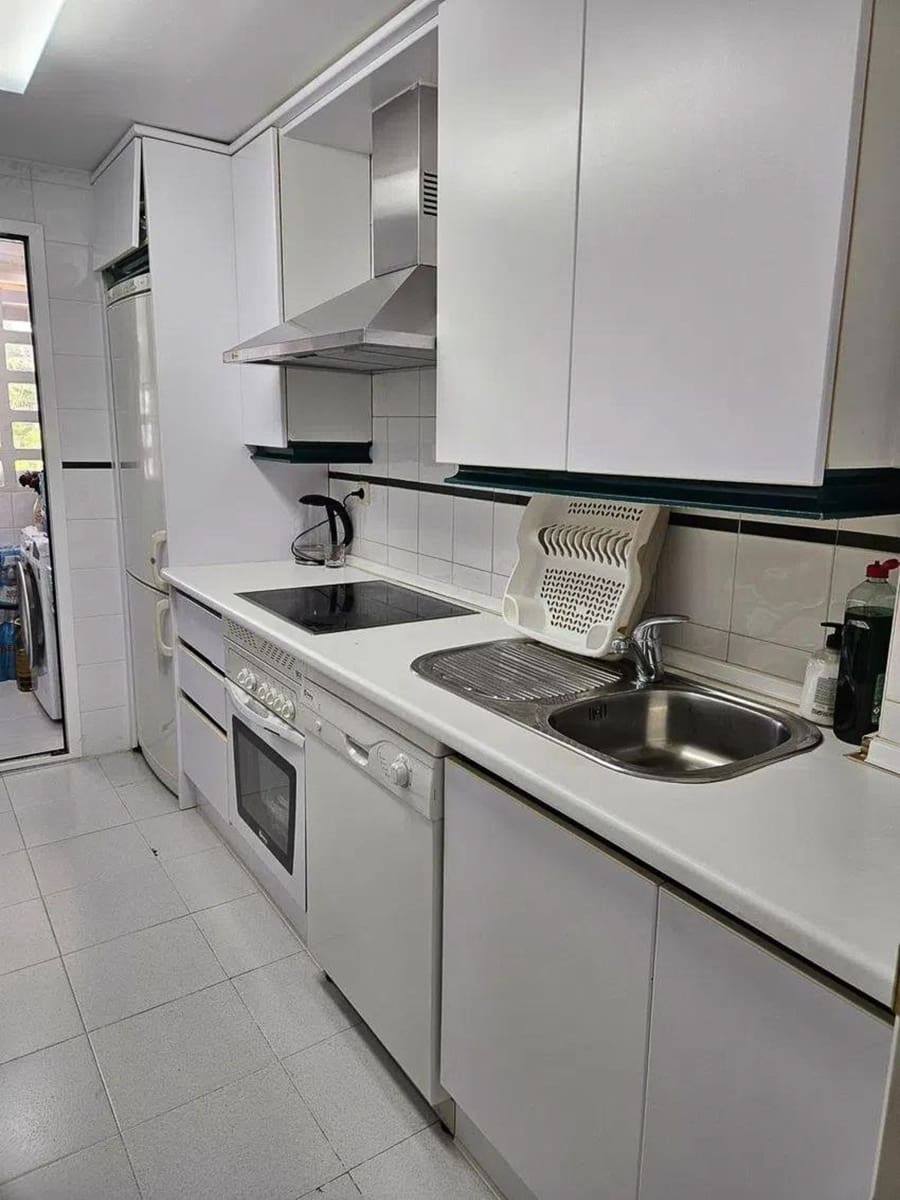 2 sovrum Lägenhet till salu i Nueva Andalucia med pool garage - 440 000 € (Ref: 9588033)