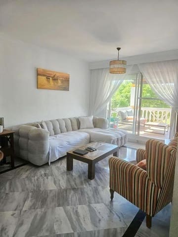 2 sovrum Lägenhet till salu i La Dama de Noche - La Alzambra, Marbella med pool garage - 440 000 € (Ref: 9588033)