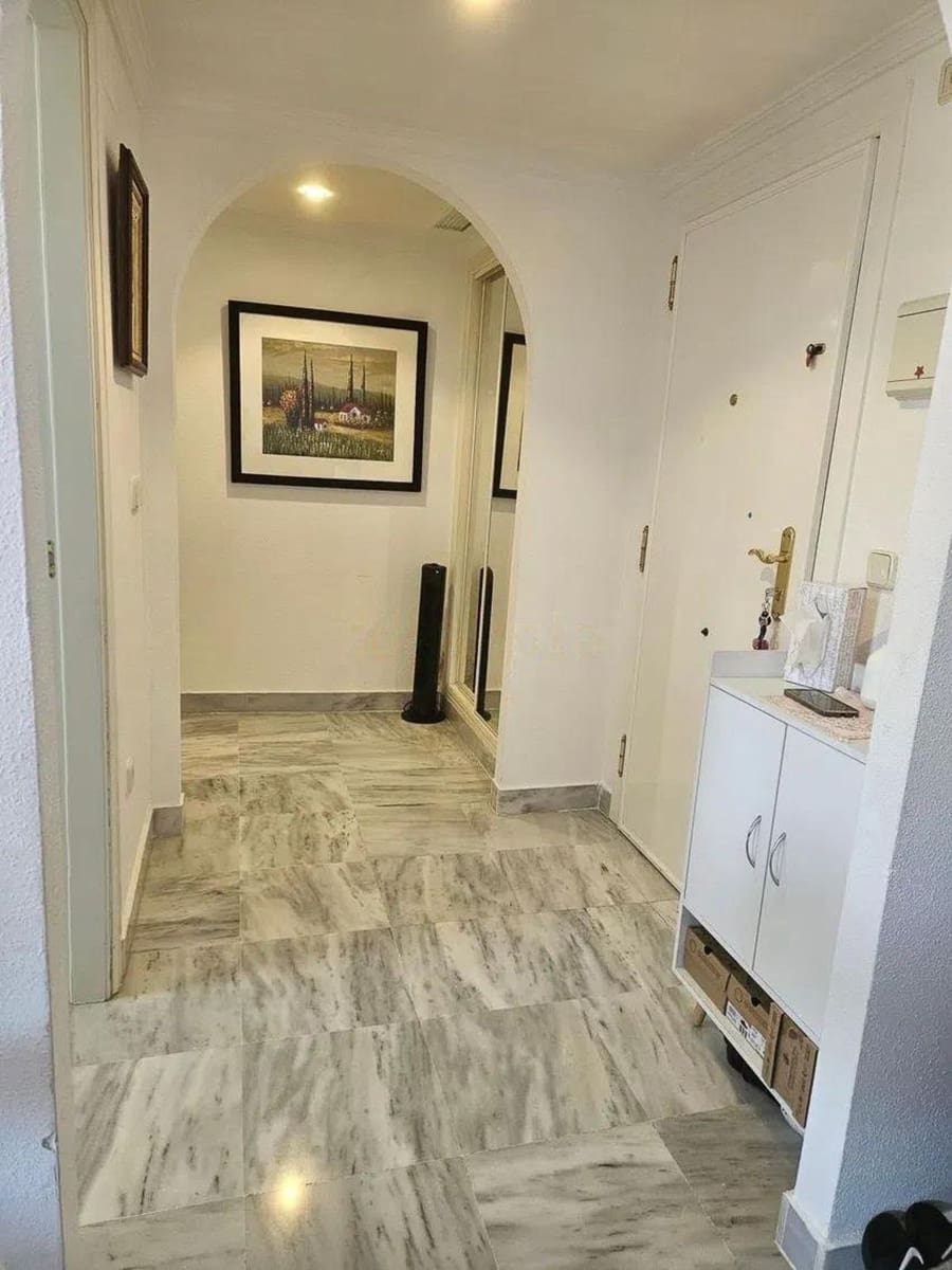 2 sovrum Lägenhet till salu i Nueva Andalucia med pool garage - 440 000 € (Ref: 9588033)