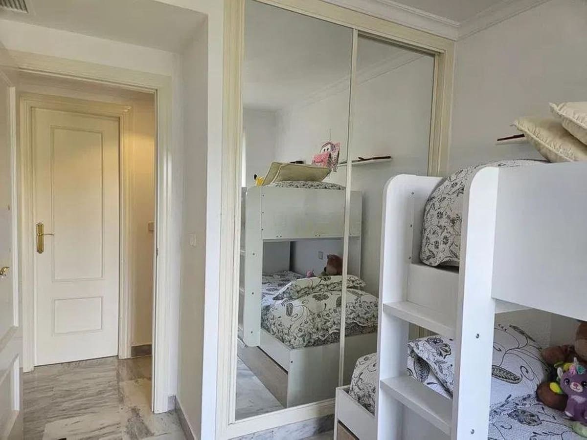 2 sovrum Lägenhet till salu i Nueva Andalucia med pool garage - 440 000 € (Ref: 9588033)