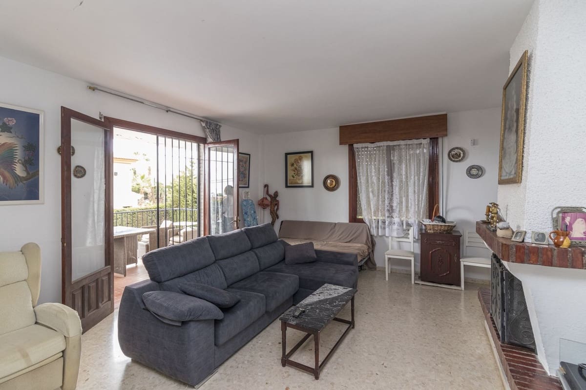 3 Zimmer Villa zu verkaufen in Benalmadena mit Pool - 870.000 € (Ref: 9591487)