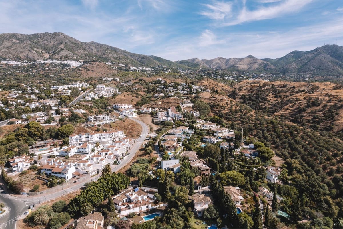 6 soveværelse Villa til salg i Mijas med swimmingpool - € 950.000 (Ref: 9591488)