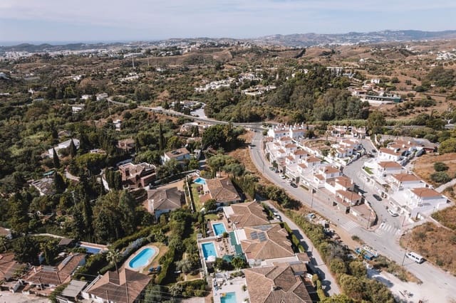 6 soveværelse Villa til salg i Mijas pueblo, Mijas med swimmingpool - € 950.000 (Ref: 9591488)