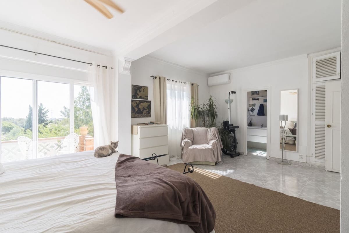 6 soveværelse Villa til salg i Mijas med swimmingpool - € 950.000 (Ref: 9591488)