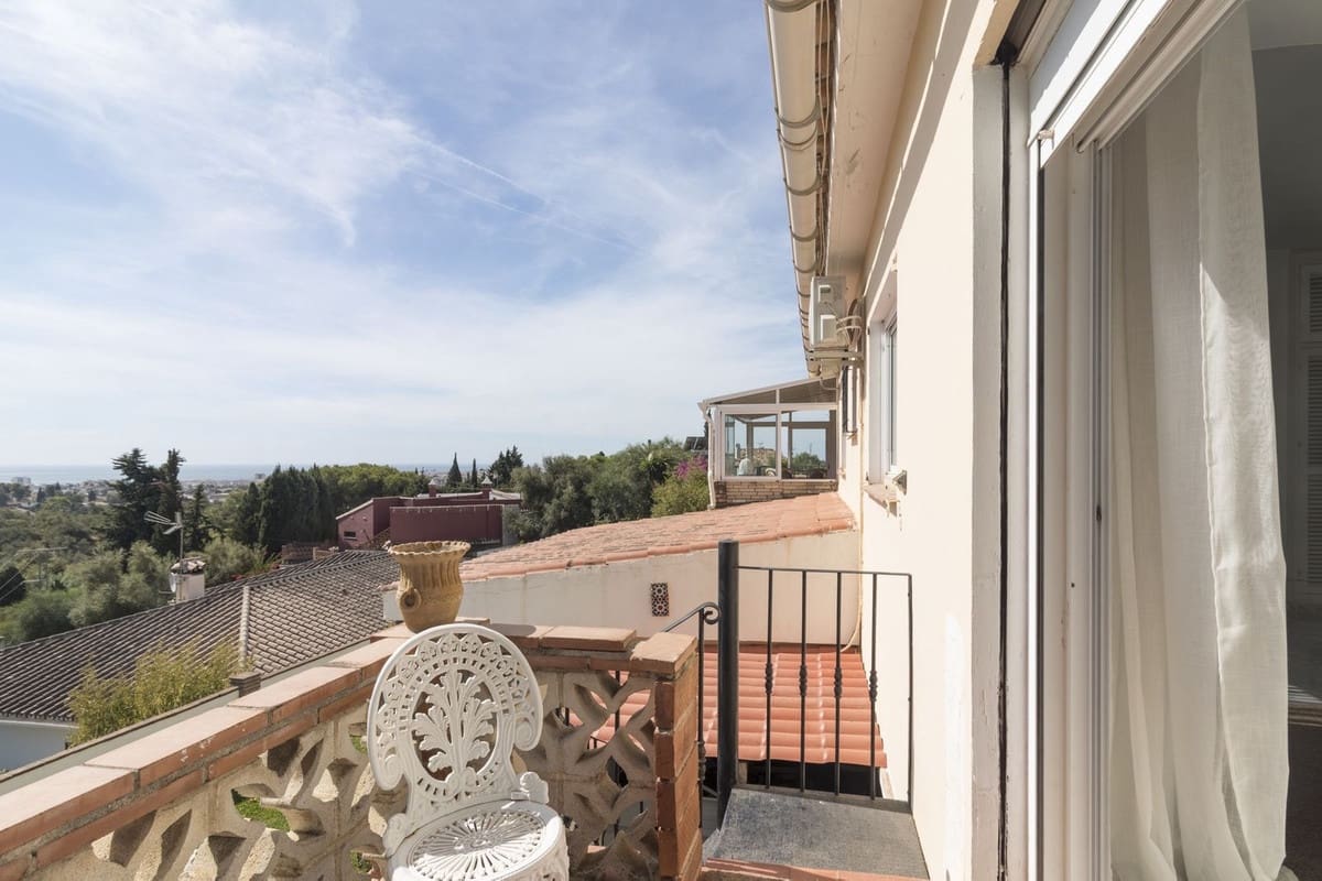 6 soveværelse Villa til salg i Mijas med swimmingpool - € 950.000 (Ref: 9591488)