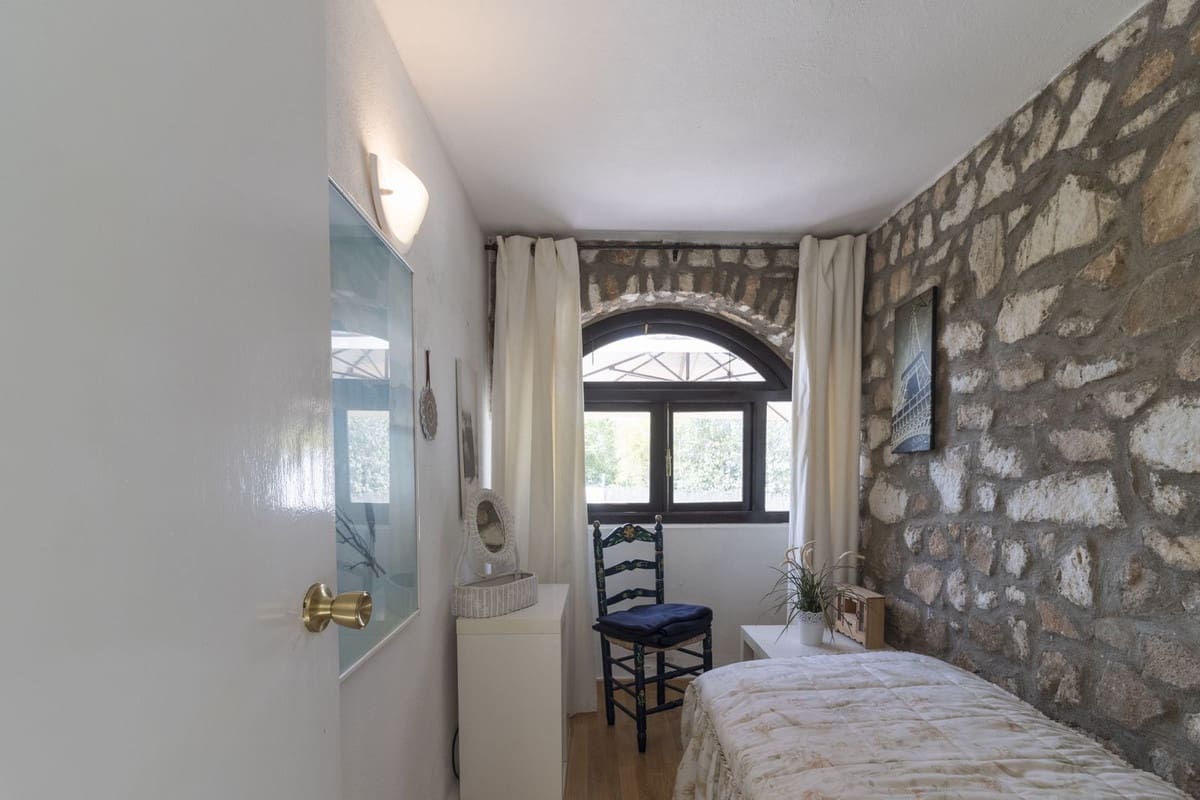 6 soveværelse Villa til salg i Mijas med swimmingpool - € 950.000 (Ref: 9591488)