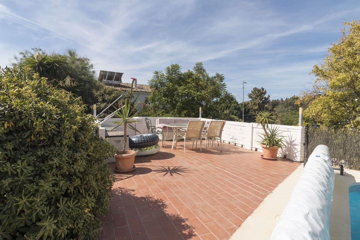 6 soveværelse Villa til salg i Mijas med swimmingpool - € 950.000 (Ref: 9591488)