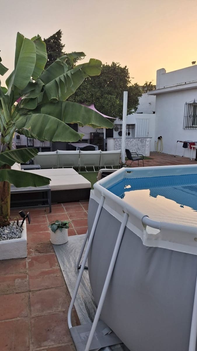 3 soveværelse Villa til salg i San Pedro de Alcantara med swimmingpool garage - € 1.050.000 (Ref: 9591491)