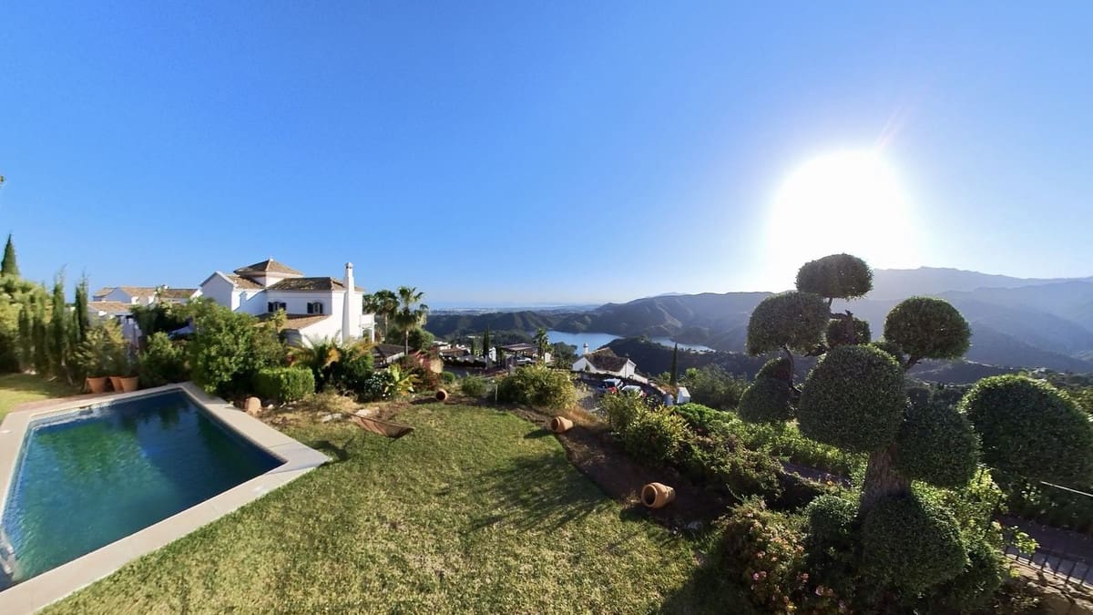 Chalet de 4 habitaciones en Golden Mile en venta con piscina - 1.600.000 € (Ref: 9591494)