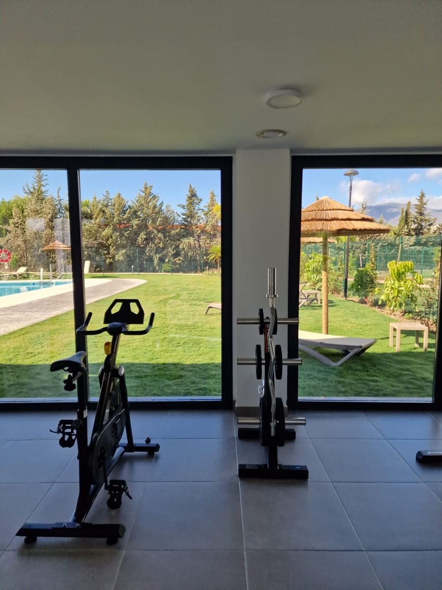 2 sovrum Lägenhet till salu i Estepona med pool garage - 445 000 € (Ref: 9598285)