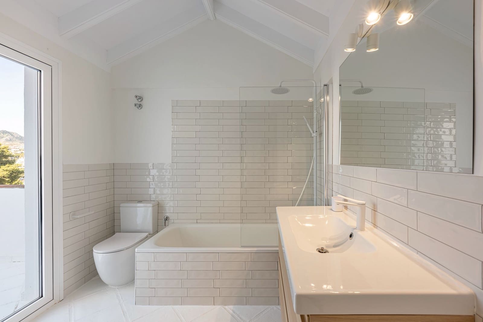 4 sovrum Semi-fristående Villa till salu i San Pedro de Alcantara med pool - 815 000 € (Ref: 9598483)