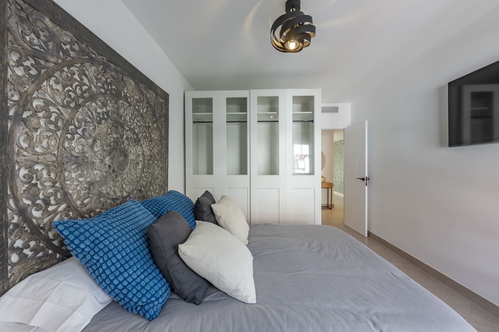 Apartamento de 3 habitaciones en Nueva Andalucia en venta con piscina - 785.000 € (Ref: 9598485)