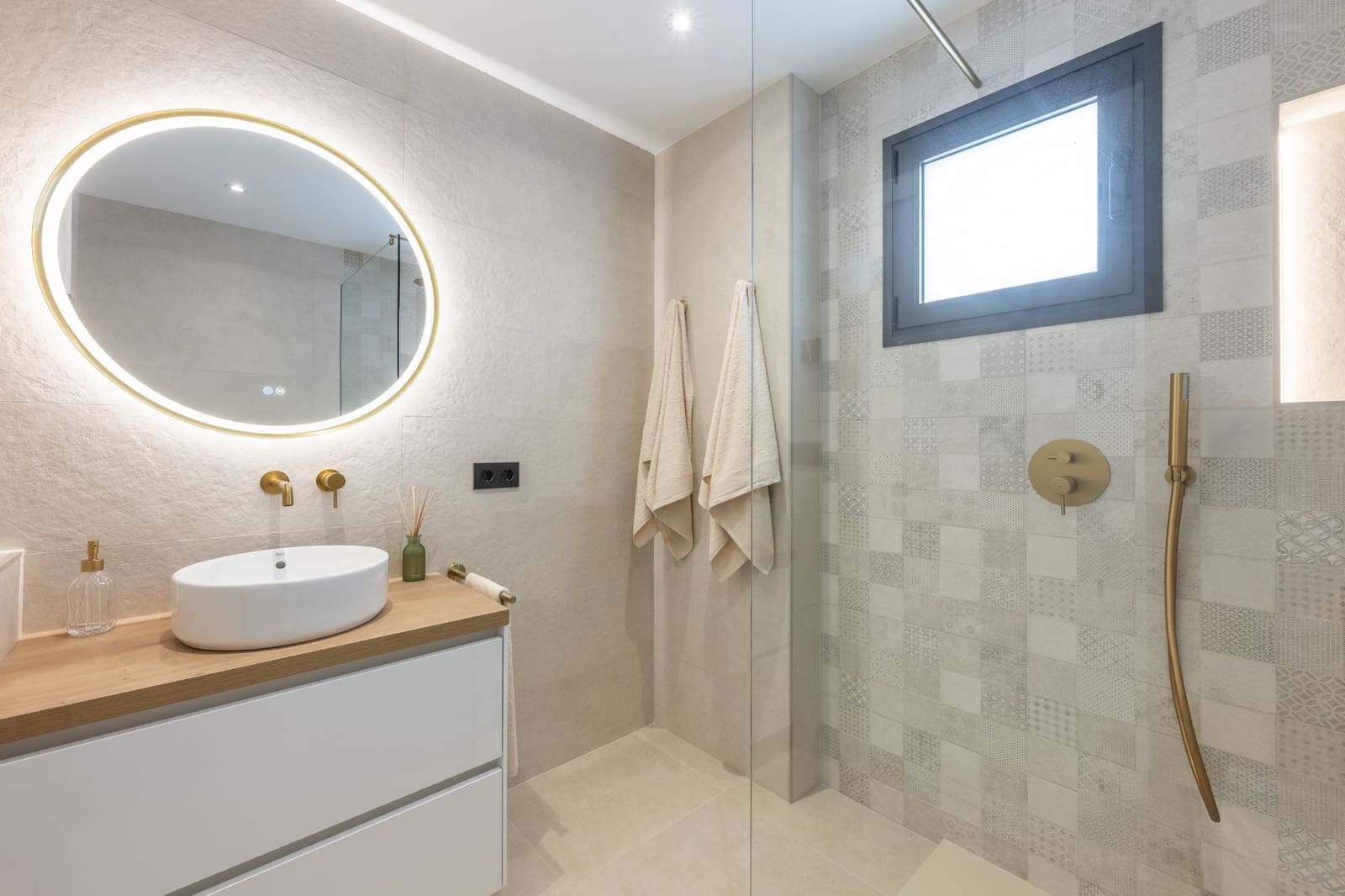 Apartamento de 3 habitaciones en Nueva Andalucia en venta con piscina - 785.000 € (Ref: 9598485)