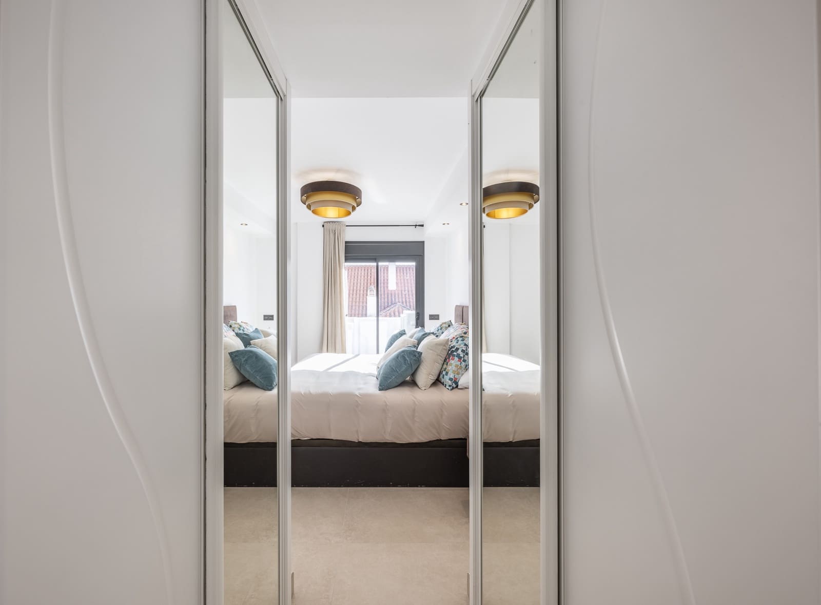 Apartamento de 3 habitaciones en Nueva Andalucia en venta con piscina - 785.000 € (Ref: 9598485)