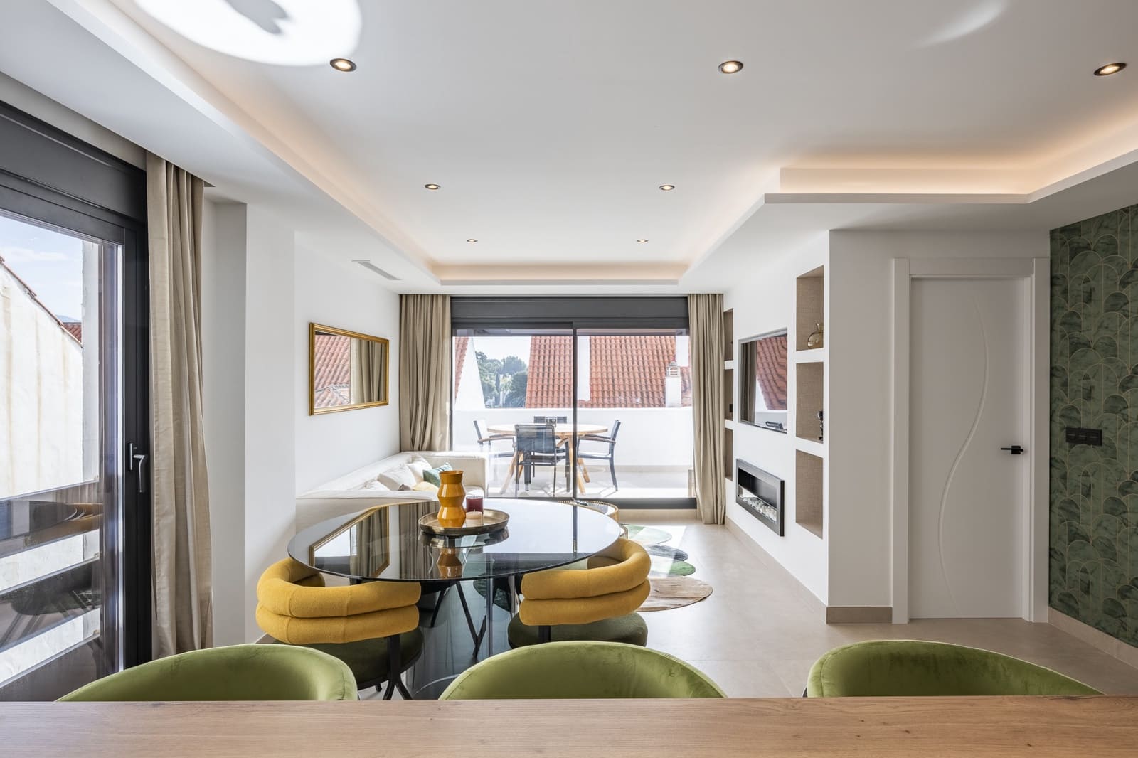 Apartamento de 3 habitaciones en Nueva Andalucia en venta con piscina - 785.000 € (Ref: 9598485)