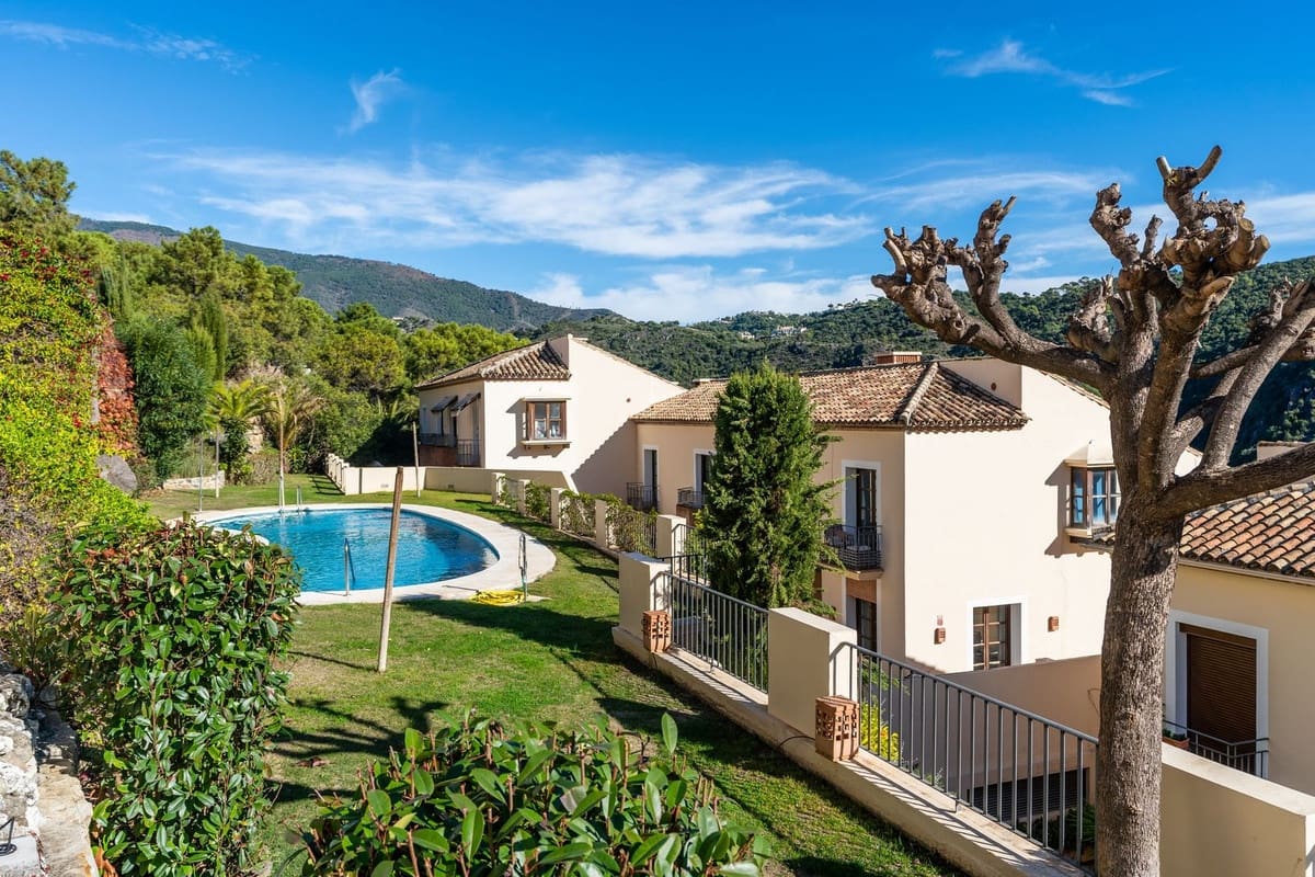 4 soveværelse Byhus til salg i Benahavis med swimmingpool garage - € 695.000 (Ref: 9598488)