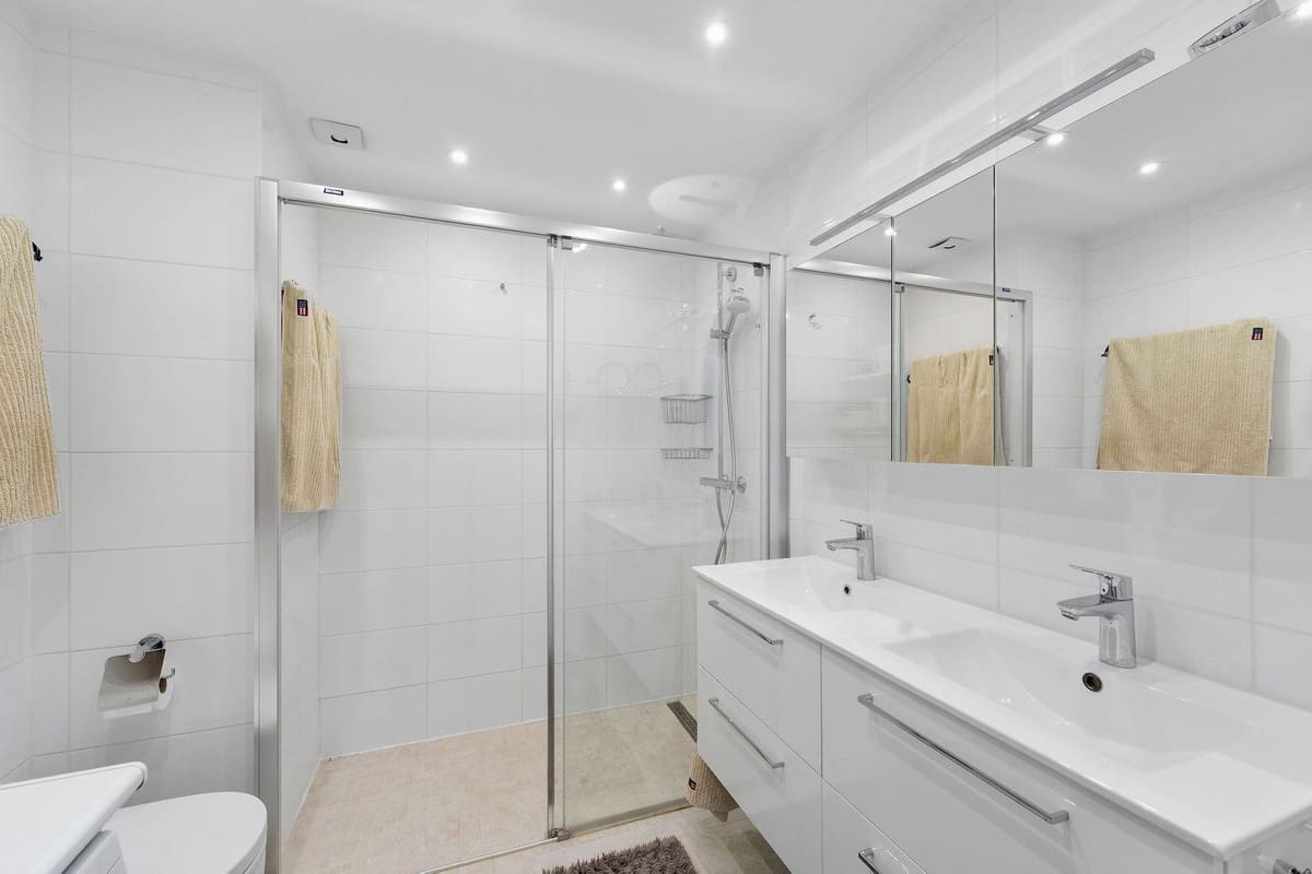 Apartamento de 2 habitaciones en Nueva Andalucia en venta con piscina - 695.000 € (Ref: 9598490)