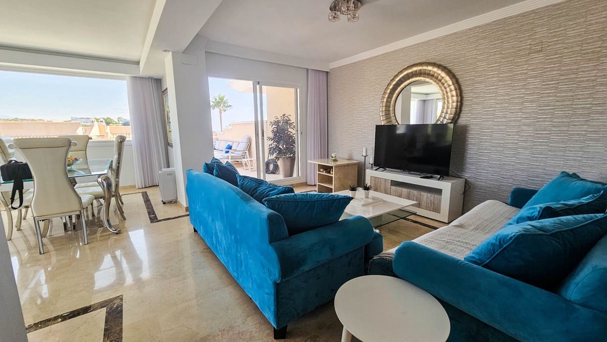4 soveværelse Semi-Rækkehus til salg i La Duquesa / Puerto de la Duquesa med swimmingpool - € 645.000 (Ref: 9598492)