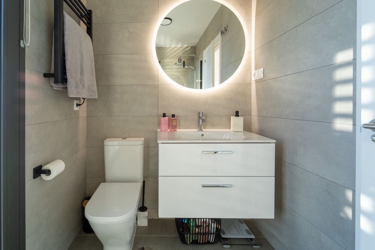 3 quarto Moradia Geminada para venda em Riviera del Sol com piscina - 690 000 € (Ref: 9598493)