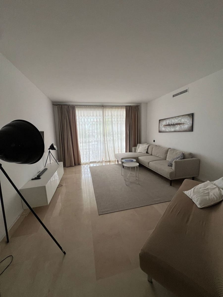 Apartamento de 2 habitaciones en Nueva Andalucia en venta con piscina garaje - 515.000 € (Ref: 9598496)