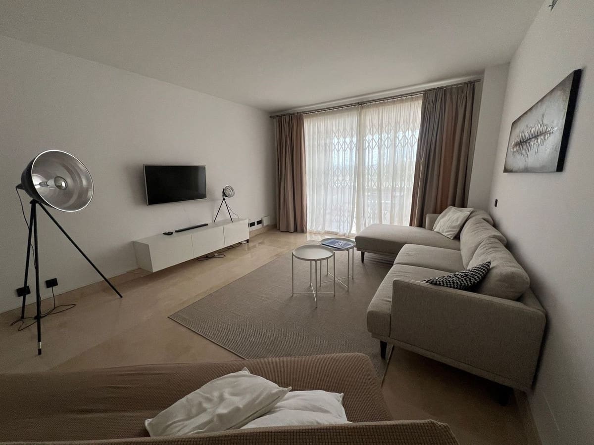 Apartamento de 2 habitaciones en Nueva Andalucia en venta con piscina garaje - 515.000 € (Ref: 9598496)