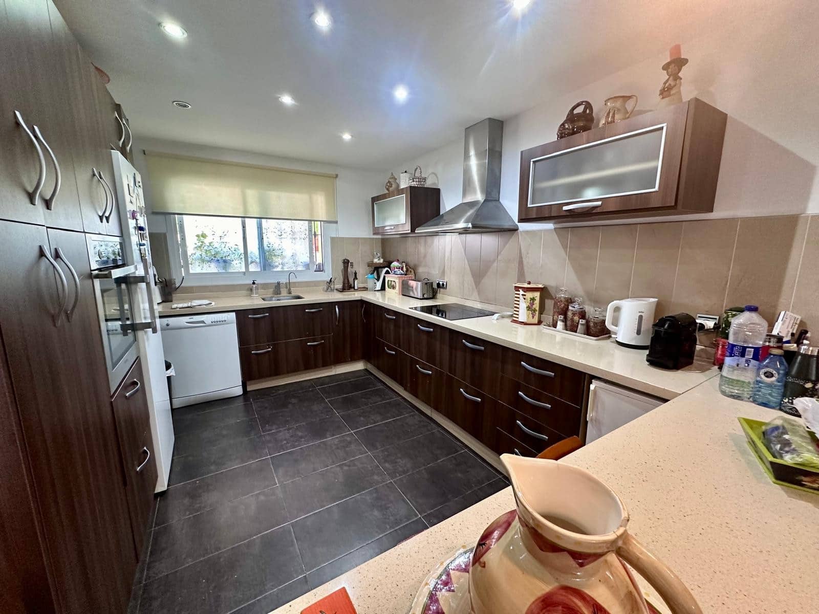 4 makuuhuone Omakotitalo myytävänä paikassa Estepona mukana uima-altaan - 550 000 € (Ref: 9599666)