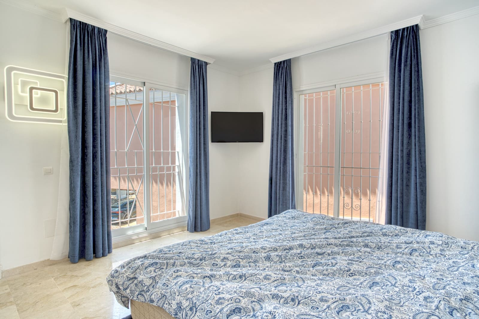 Casa de 2 habitaciones en Nueva Andalucia en venta con piscina - 750.000 € (Ref: 9601208)