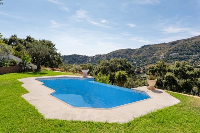 4 quarto Moradia para venda em Casares Pueblo, Casares com piscina - 1 645 000 € (Ref: 9601210)