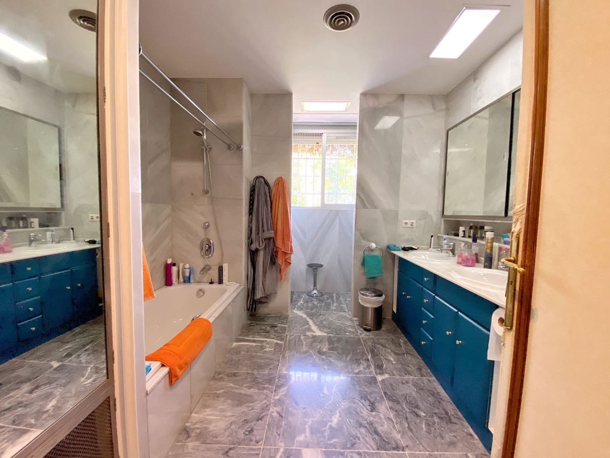 4 camera da letto Villa in vendita in Marbella con piscina - 1.600.000 € (Rif: 9601211)