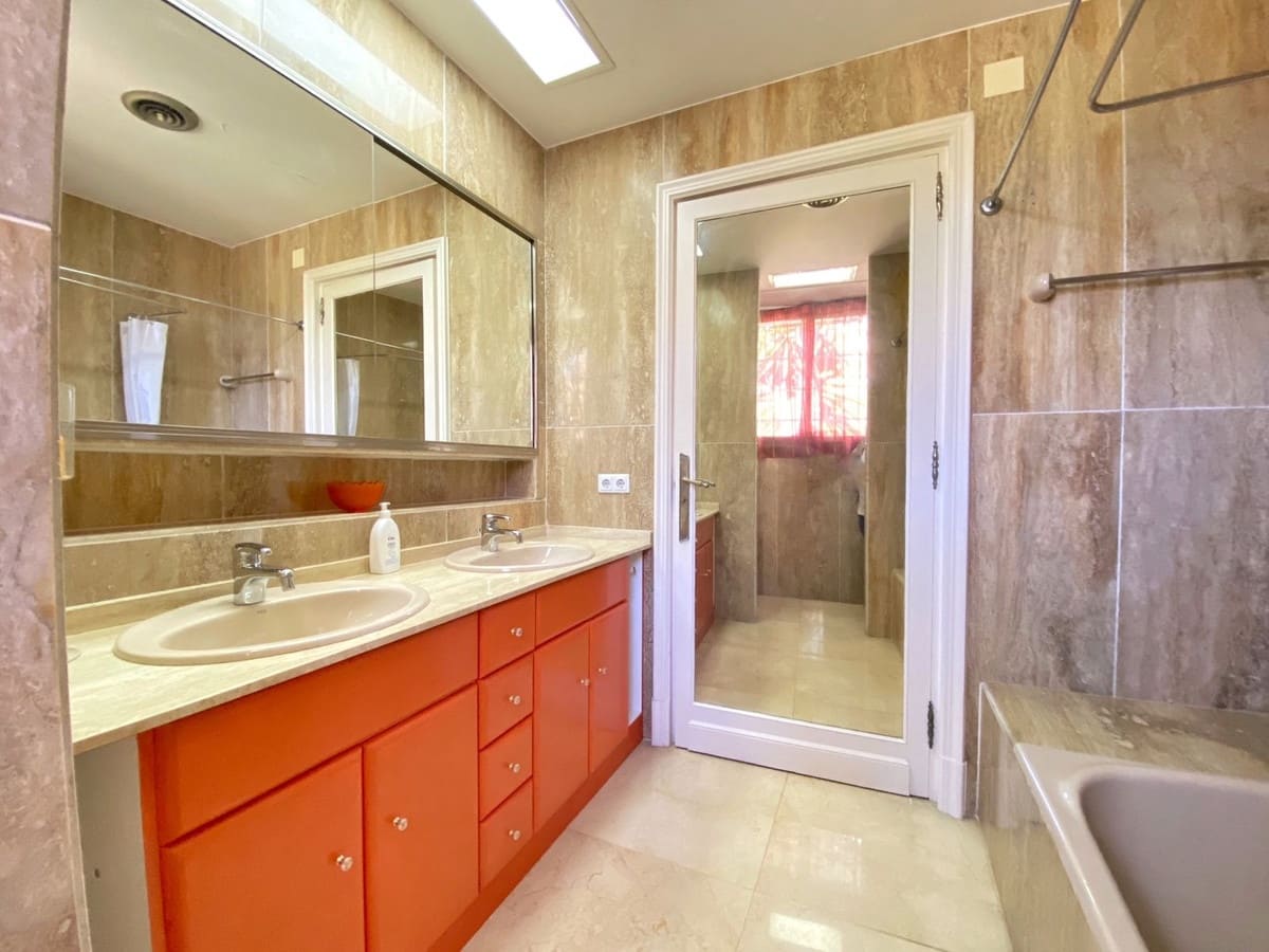 4 camera da letto Villa in vendita in Marbella con piscina - 1.600.000 € (Rif: 9601211)