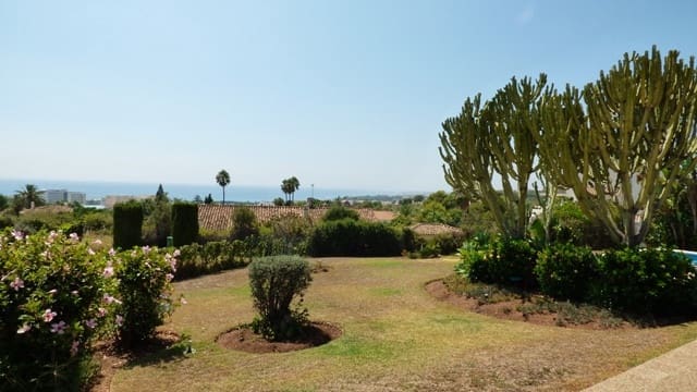 4 slaapkamer Villa te koop in Marbella met zwembad - € 1.600.000 (Ref: 9601211)