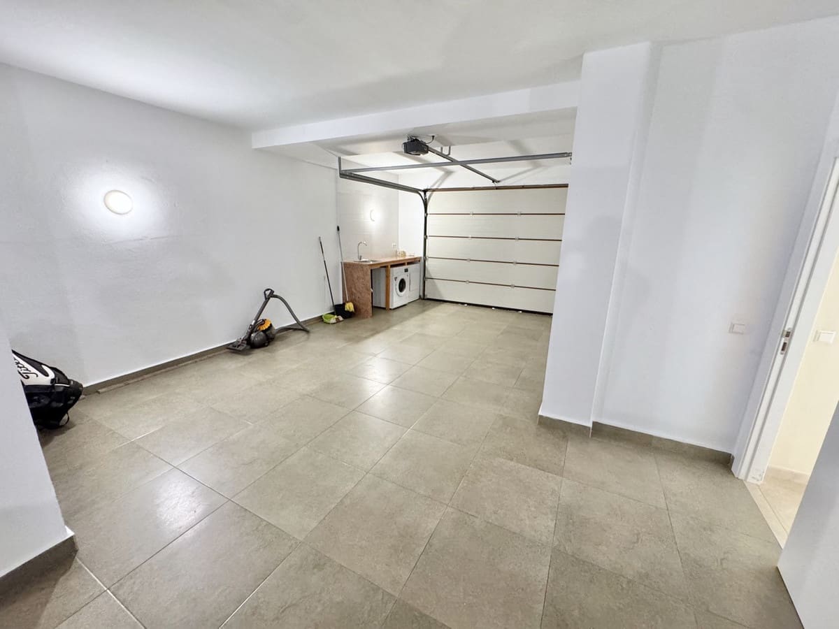 5 sypialnia Willa na sprzedaż w La Cala de Mijas z basenem garażem - 1 595 000 € (Ref: 9601212)