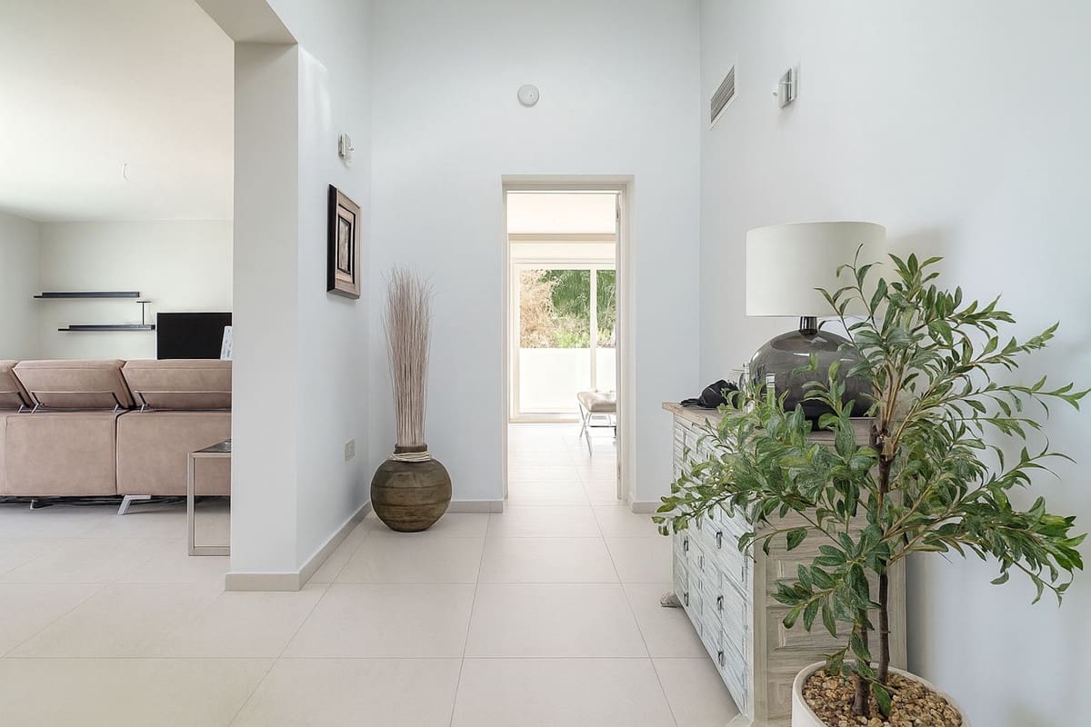 3 bedroom Villa for sale in Mijas with pool garage - € 1,180,000 (Ref: 9601213)