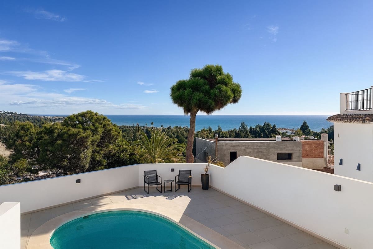 3 bedroom Villa for sale in Mijas with pool garage - € 1,180,000 (Ref: 9601213)